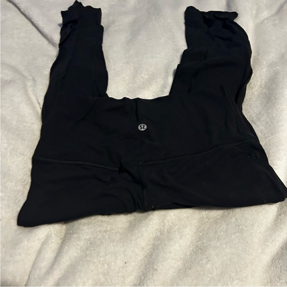 Lululemon Women’s size 2 Cropped Leggings